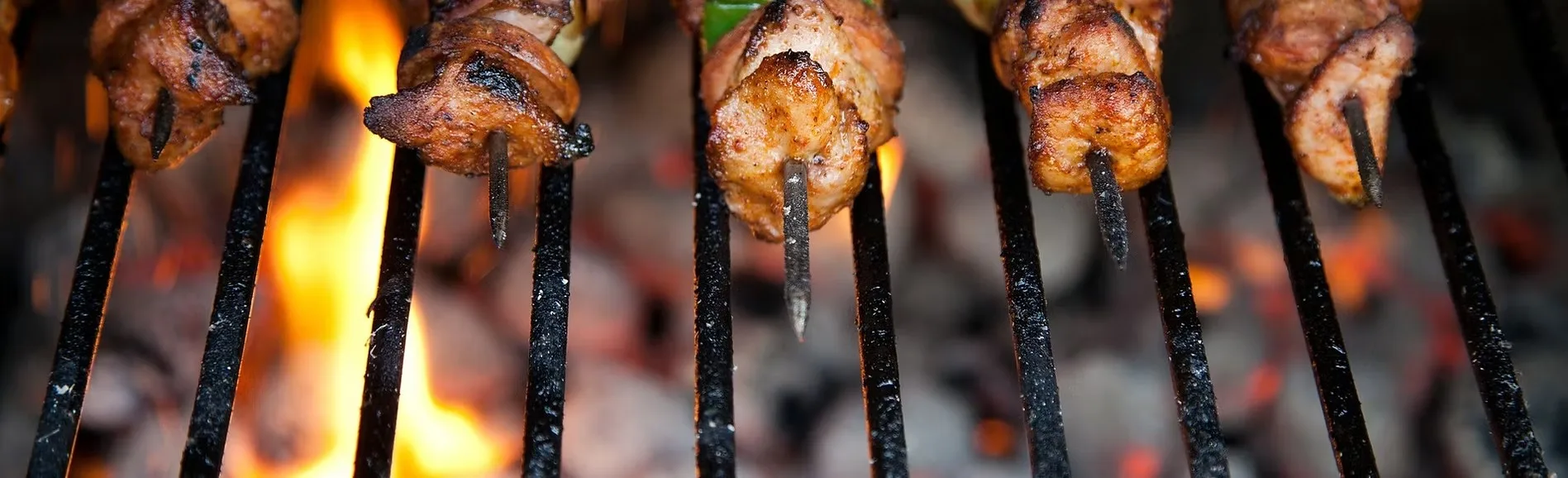 Catering i Skövde från Deluxe Pizzeria med libanesisk mat och kolgrill